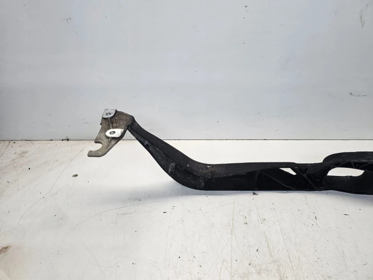 BELKA WSPORNIK SILNIKA AUDI A4 A5 A6 8K0199521Q