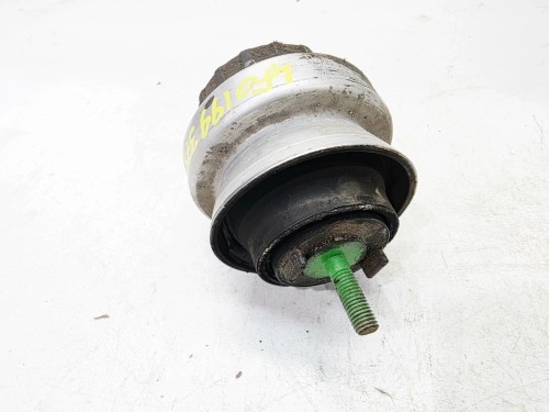 PODUSZKA ŁAPA SILNIKA LEWA BEZ CZUJNIKA AUDI A6 C6 2.4 BDW 4F0199379K