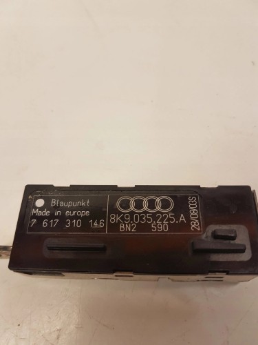 WZMACNIACZ ANTENOWY AUDI A4 B8 A5 Q5 8K9035225A