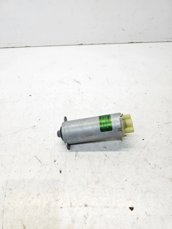 SILNICZEK REGULACJI FOTELA AUDI A6 C6 0130002529