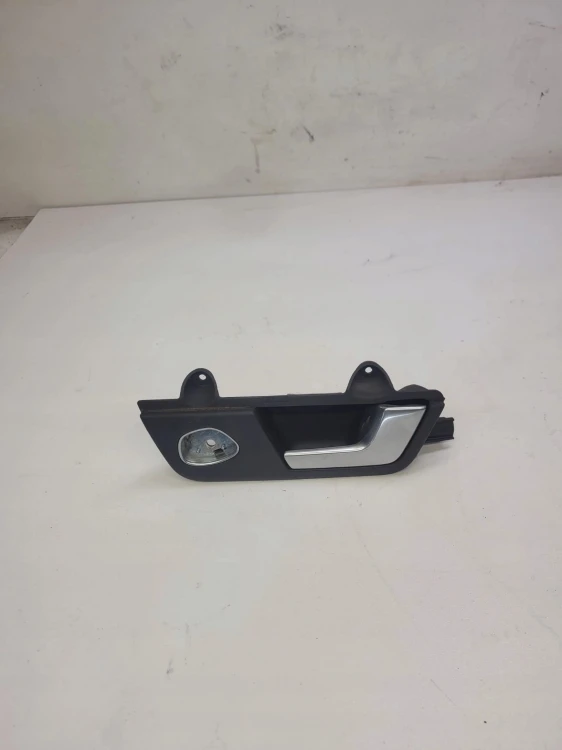 KLAMKA WEWNĘTRZNA PRAWY TYŁ AUDI A4 B7 8E0839020C