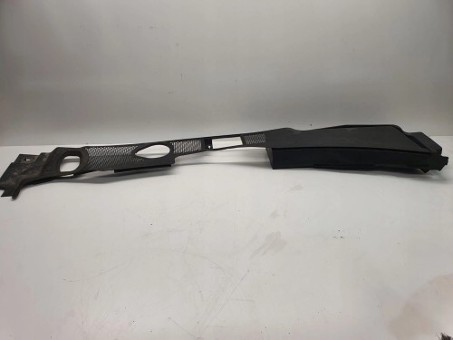 PODSZYBIE PLASTIKOWE AUDI A4 B8 A5 8T 8K1819447B