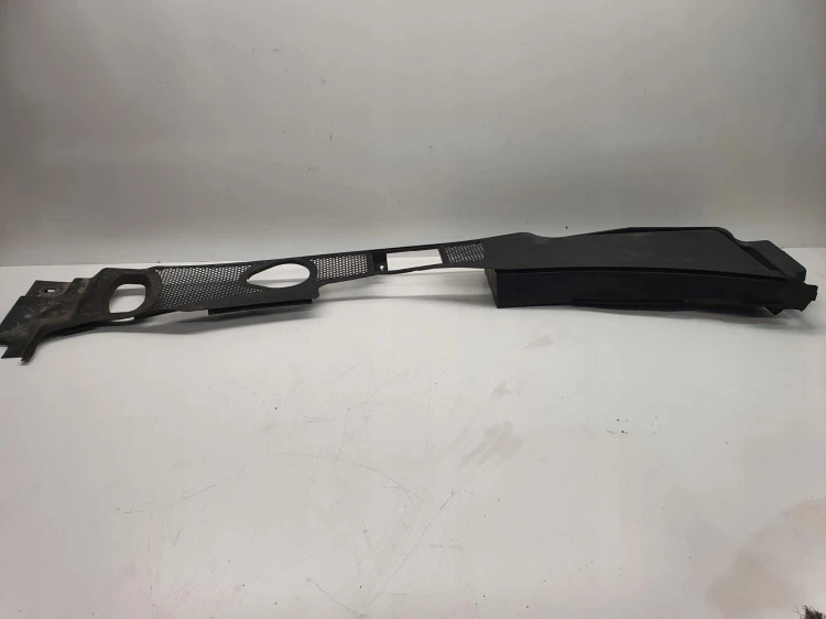 PODSZYBIE PLASTIKOWE AUDI A4 B8 A5 8T 8K1819447B