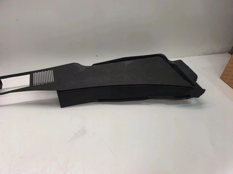 PODSZYBIE PLASTIKOWE AUDI A4 B8 A5 8T 8K1819447B