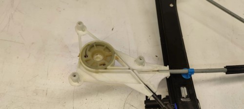 MECHANIZM SZYBY PRAWY PRZÓD AUDI A3 8V 8V4837462