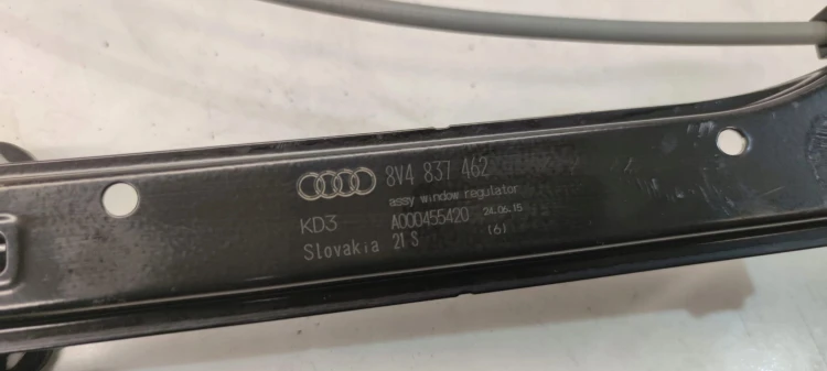 MECHANIZM SZYBY PRAWY PRZÓD AUDI A3 8V 8V4837462