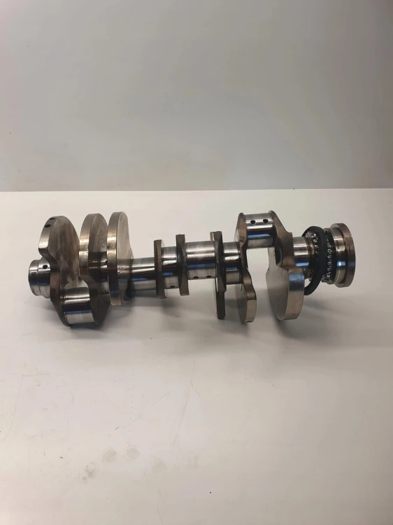 WAŁ KORBOWY AUDI S4 B6 B7 4,2 BBK V8 ORYGINAŁ