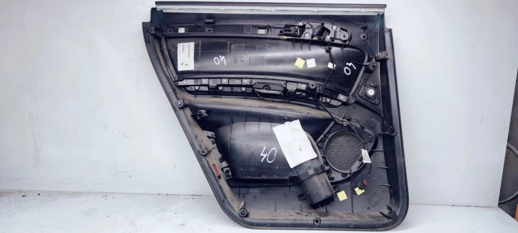 BOCZEK DRZWI P T AUDI Q7 4L 4L0867306 ALCATARA 40*