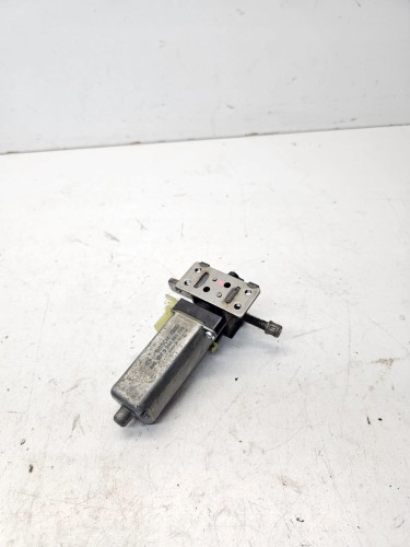 SILNICZEK REGULACJI FOTELA AUDI A6 C6 0390203220