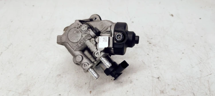 POMPA PALIWA CR AUDI A4 A5 A6 2.0 TDI 03L130755AC