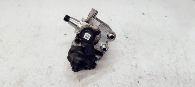 POMPA PALIWA CR AUDI A4 A5 A6 2.0 TDI 03L130755AC