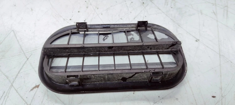 KRATKA POWIETRZA TYŁ AUDI A1 8X A4 B9 6R0819465A
