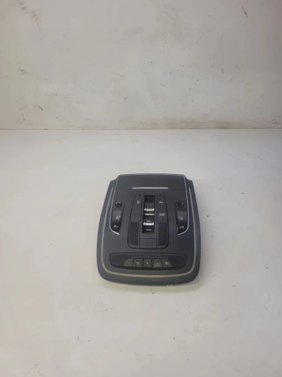 LAMPKA PODSUFITKI LED AUDI A8 D4 LONG 4H0947135BR