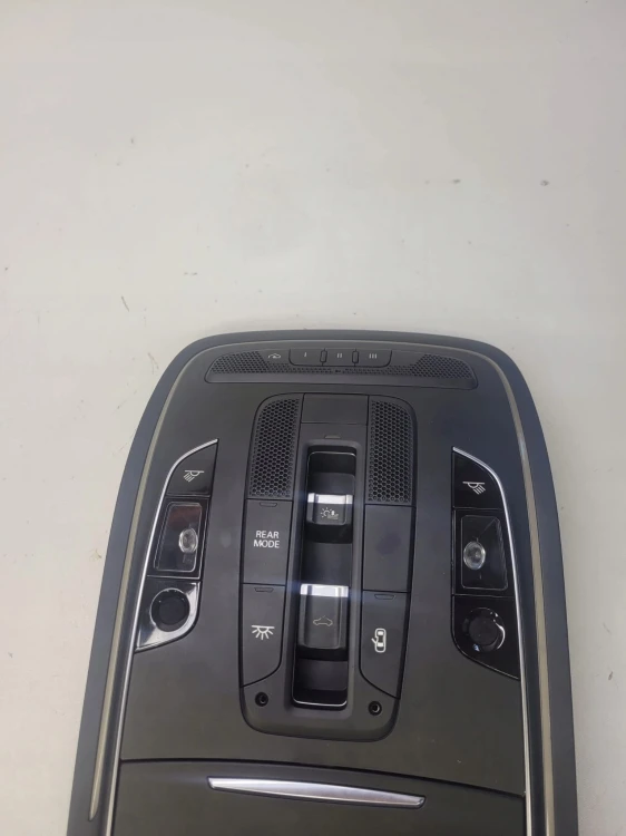 LAMPKA PODSUFITKI LED AUDI A8 D4 LONG 4H0947135BR