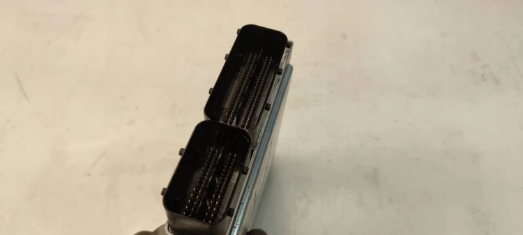 KOMPUTER STEROWNIK SILNIKA AUDI A6 C6 4F1910559N