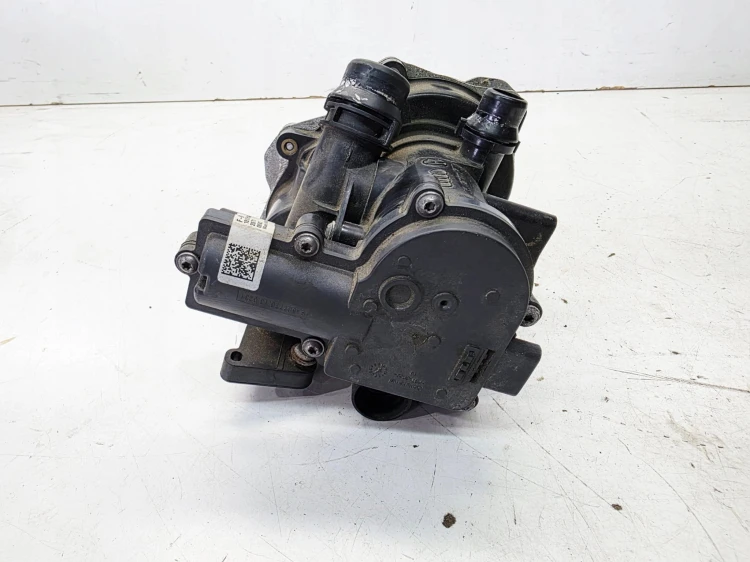 POMPA WODY ZAWÓR + TERMOSTAT AUDI A4 B9 A5 Q5 FY 2.0 TFSI 06L121111K
