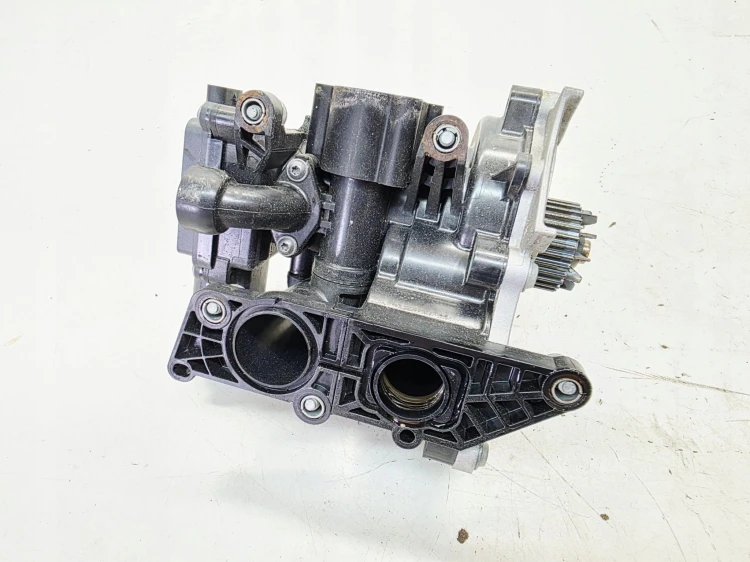 POMPA WODY ZAWÓR + TERMOSTAT AUDI A4 B9 A5 Q5 FY 2.0 TFSI 06L121111K