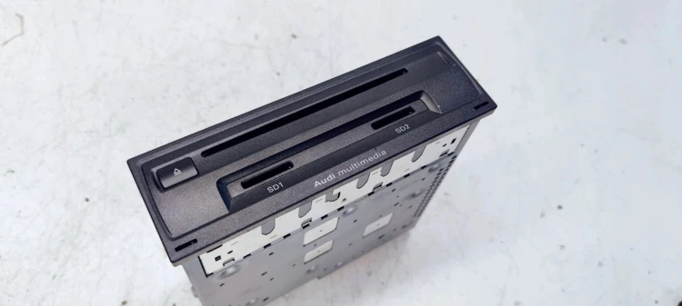 CZYTNIK MMI 3G MULTIMEDIA AUDI Q7 A6 C6 4E0035652