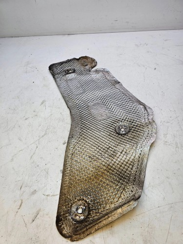 OSŁONA TERMICZNA PRAWA AUDI Q5 8R 8R0804162