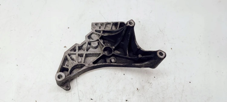 ŁAPA UCHWYT SILNIKA AUDI VW SEAT SKODA 03L199207