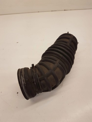 RURA WĄŻ POWIETRZA AUDI A4 B7 2,0 TFSI 8E0133356D