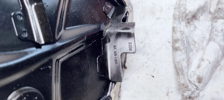 OBUDOWA ROZRZĄDU AUDI A4 B8 A5 2.0 TFSI 06H109211