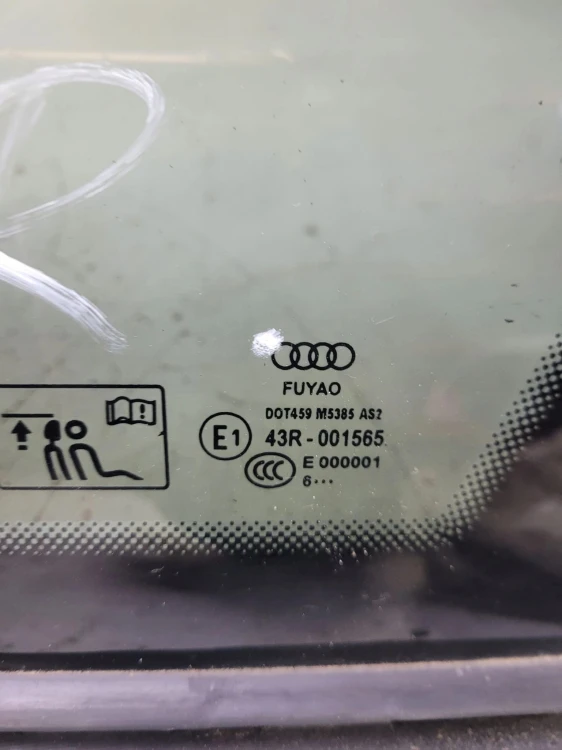 SZYBA KAROSERYJNA PRAWY TYŁ AUDI A4 B9 8W9 2016R
