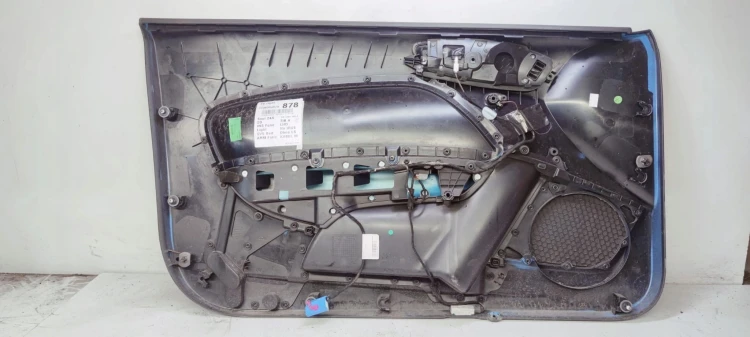 BOCZEK DRZWI PRAWY PRZÓD AUDI A1 3DRZWI 8X1867106A *3*