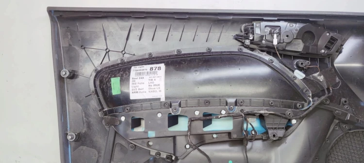 BOCZEK DRZWI PRAWY PRZÓD AUDI A1 3DRZWI 8X1867106A *3*