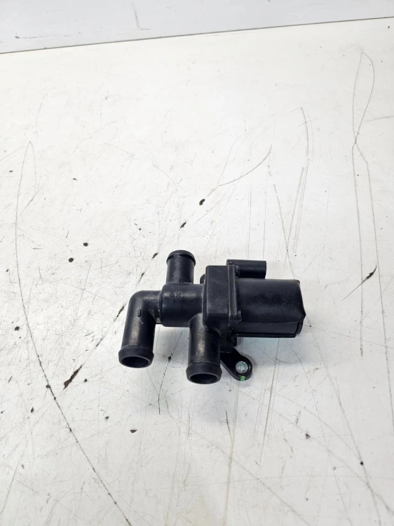 ZAWÓR ELEKTROMAGNETYCZNY WODY AUDI A4 A5 Q5 1T0820036D