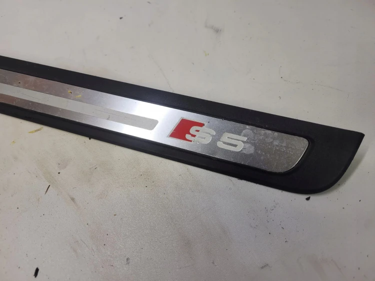 LISTWA PROGOWA LEWA AUDI A5 S5 8T0853373
