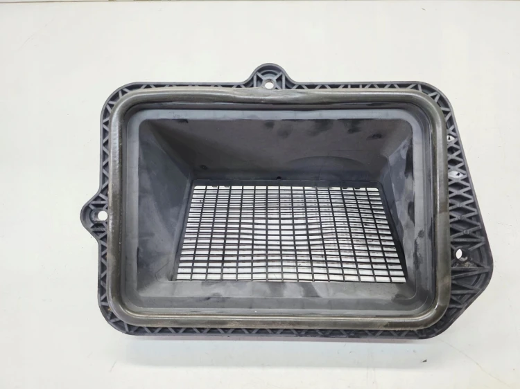 WLOT DOLOT POWIETRZA DO KABINY AUDI Q5 FY 80B819904D