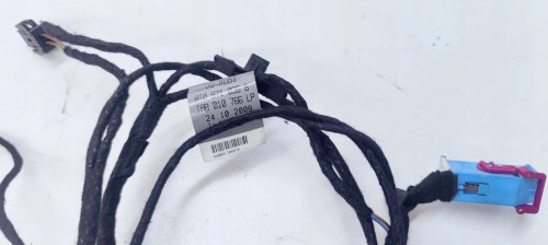 WIĄZKA BOCZKA DRZWI PRAWA AUDI A5 8T0971036B