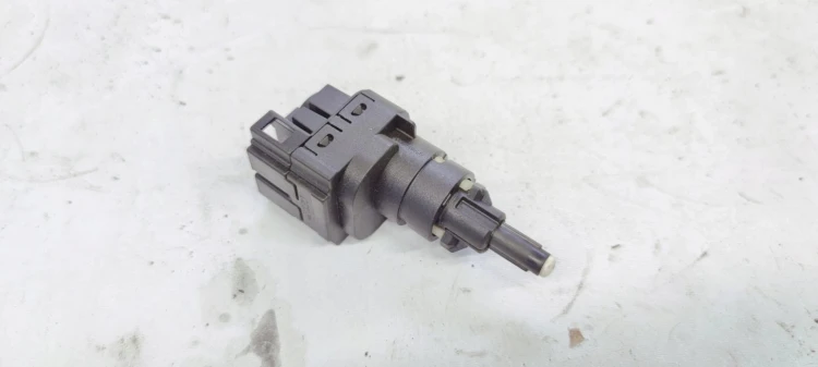 CZUJNIK HAMULCA STOP AUDI VW SEAT SKODA 6Q0945511