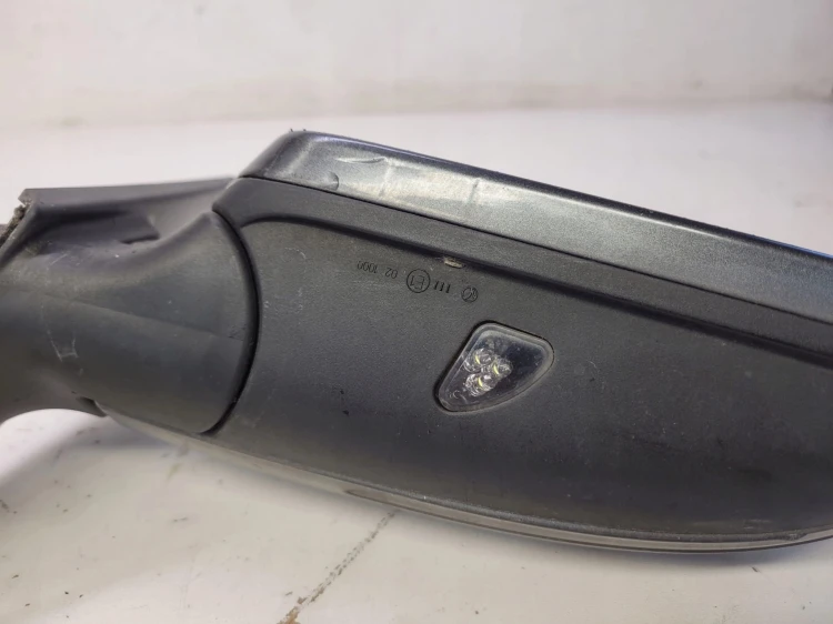 LUSTERKO PRAWE AUDI A6 C6 LIFT LZ7S 7-PIN UK