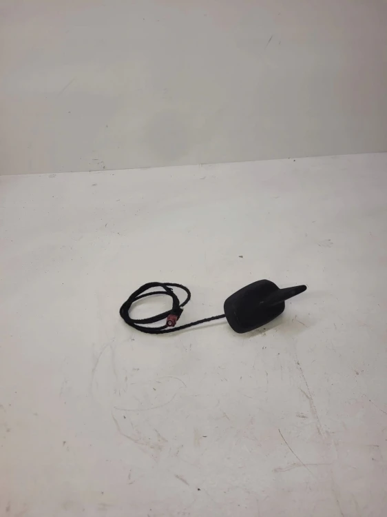 ANTENA LOTKA REKIN AUDI A6 C6 SEDAN 4F5035503A MAT