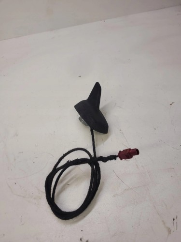 ANTENA LOTKA REKIN AUDI A6 C6 SEDAN 4F5035503A MAT