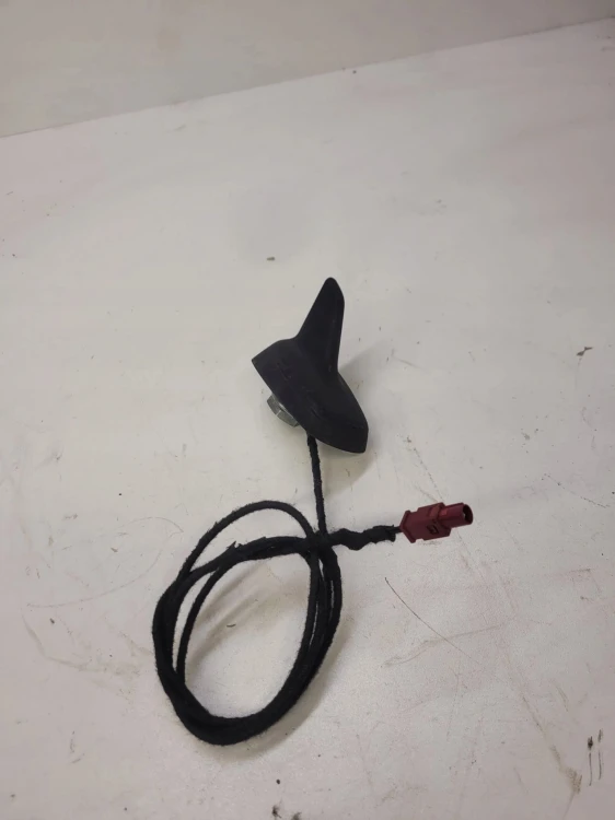 ANTENA LOTKA REKIN AUDI A6 C6 SEDAN 4F5035503A MAT