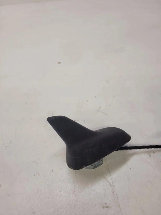 ANTENA LOTKA REKIN AUDI A6 C6 SEDAN 4F5035503A MAT
