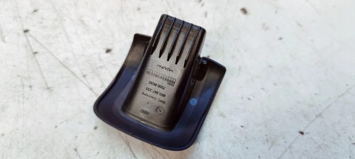 ZAŚLEPKA MOCOWANIA ISOFIX TYŁ AUDI Q5 8R 8R0887233