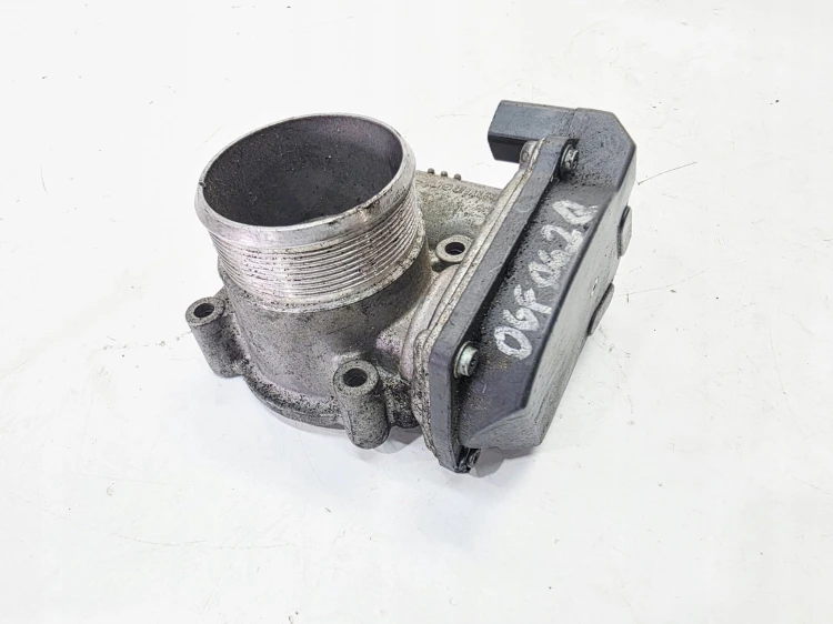 PRZEPUSTNICA KLAPA AUDI VOLKSWAGEN SEAT SKODA 2.0 TFSI TSI 06F133062Q
