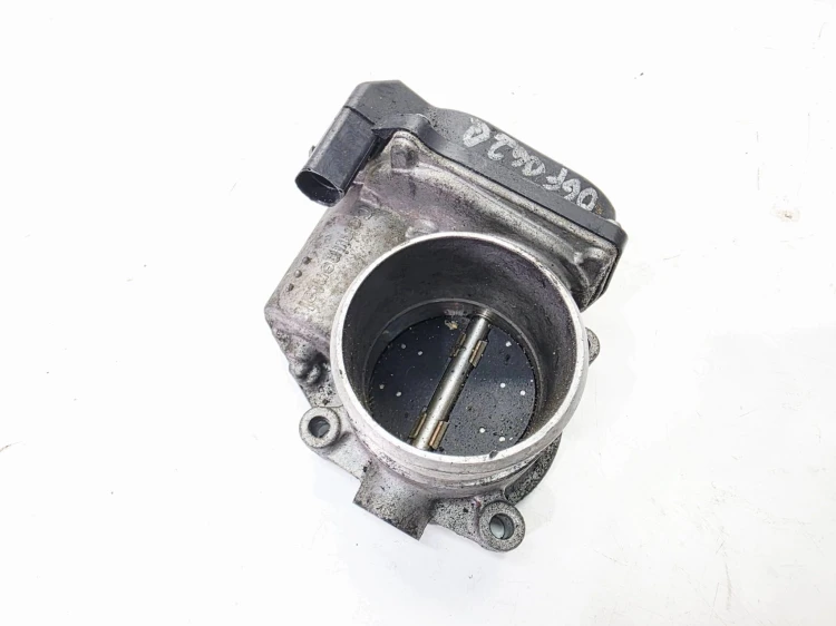 PRZEPUSTNICA KLAPA AUDI VOLKSWAGEN SEAT SKODA 2.0 TFSI TSI 06F133062Q