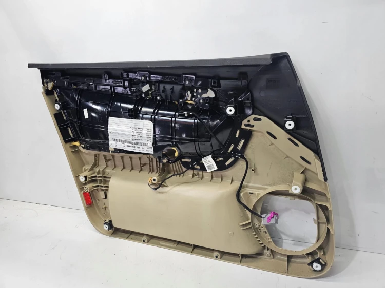 BOCZEK DRZWI PRAWY PRZÓD AUDI A3 8P 8P4867106 KREMOWY