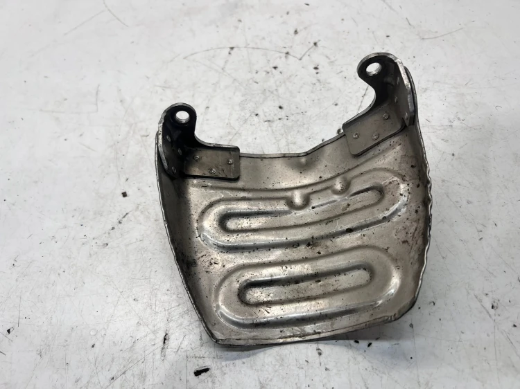 OSŁONA PÓŁOSI AUDI A6 C7 4H0301325A