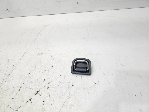 UCHWYT BAGAŻNIKA ZACZEP AUDI A3 8Y 8V 8V0863503F