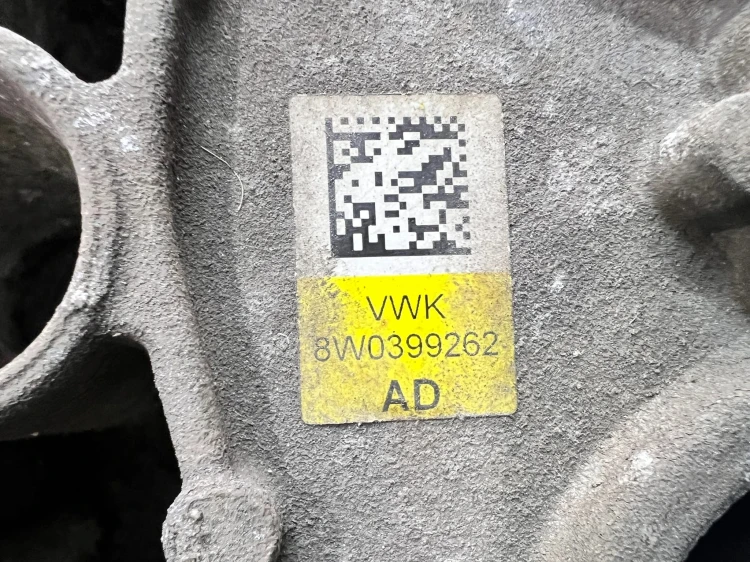 ŁAPA PODPORA SKRZYNI BIEGÓW AUDI A4 B9 A5 8W0399262AD