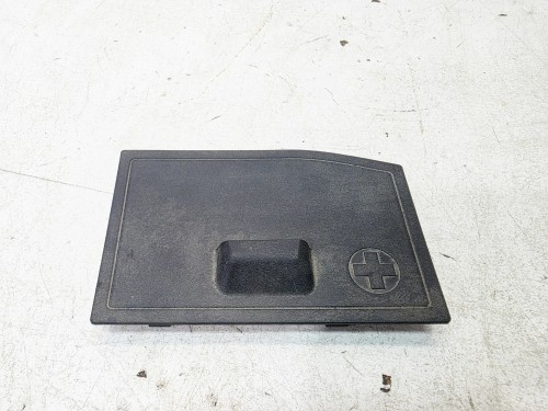ZAŚLEPKA OSŁONA KLEMY PLUSOWEJ + AUDI A4 B8 A5 8T 8K1819424