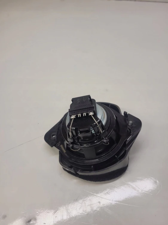 GŁOŚNIK SŁUPKA D TYŁ BOSE AUDI A6 C6 AVANT 4F9035411