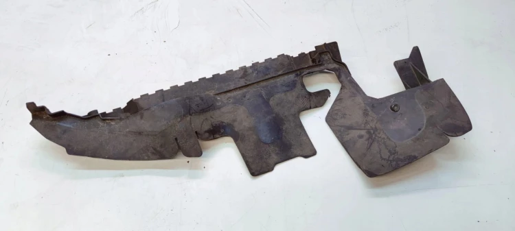KIEROWNICA POWIETRZA PRAWA AUDI A6 C6 4F0121284AS