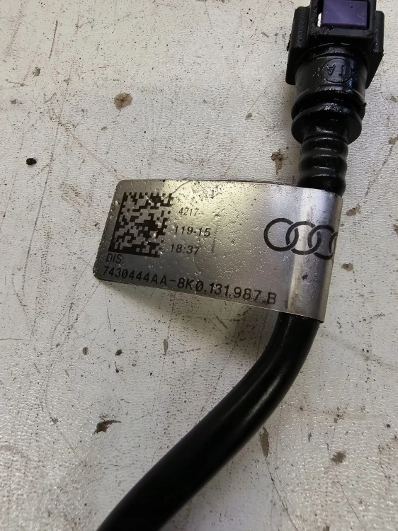 WĄŻ PRZEWÓD PŁYNU ŚRODKA REDUKUJĄCEGO AUDI A4 A5 A6 8K0131987B